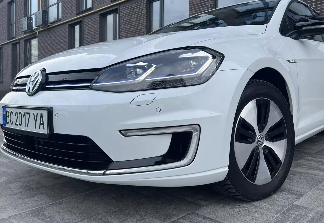Volkswagen e-Golf  100 kWh 2017thumbnail131
