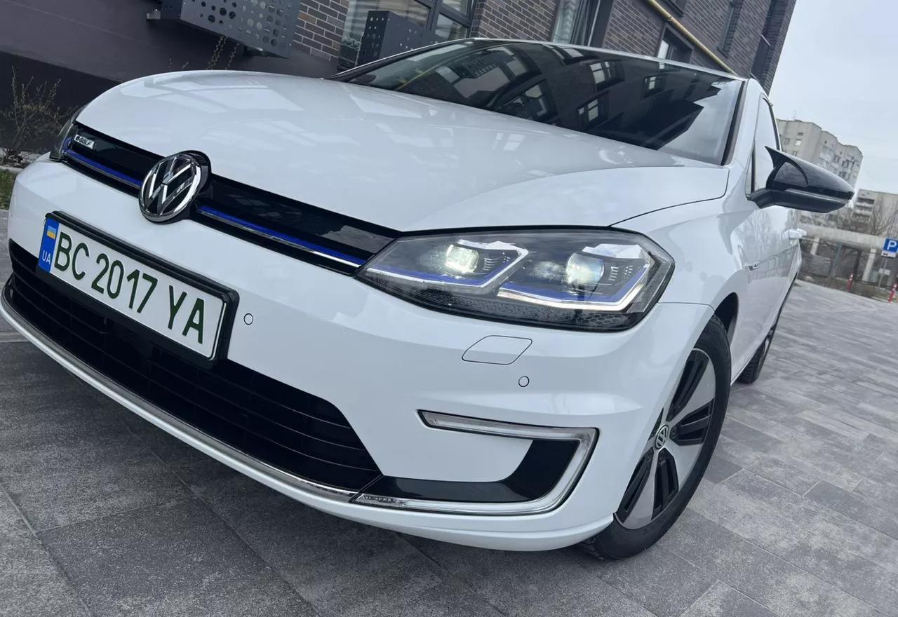Volkswagen e-Golf  100 kWh 2017thumbnail261