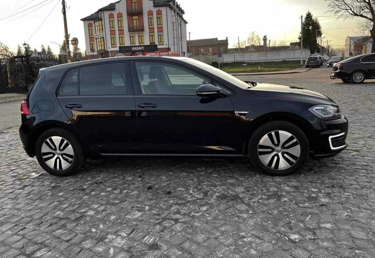 Volkswagen e-Golf  36 kWh 2018thumbnail141