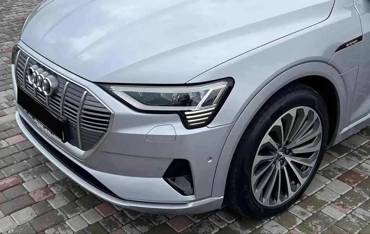 Audi E-tron  95 kWh 2019thumbnail61