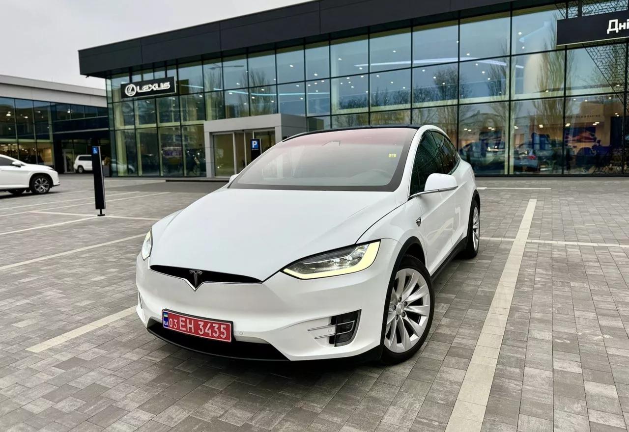 Tesla Model X  201801