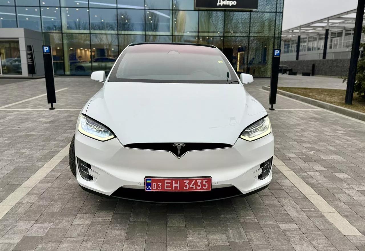 Tesla Model X  2018thumbnail11