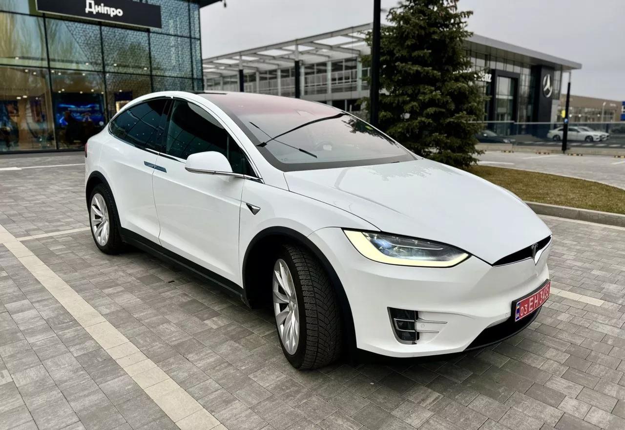 Tesla Model X  201831