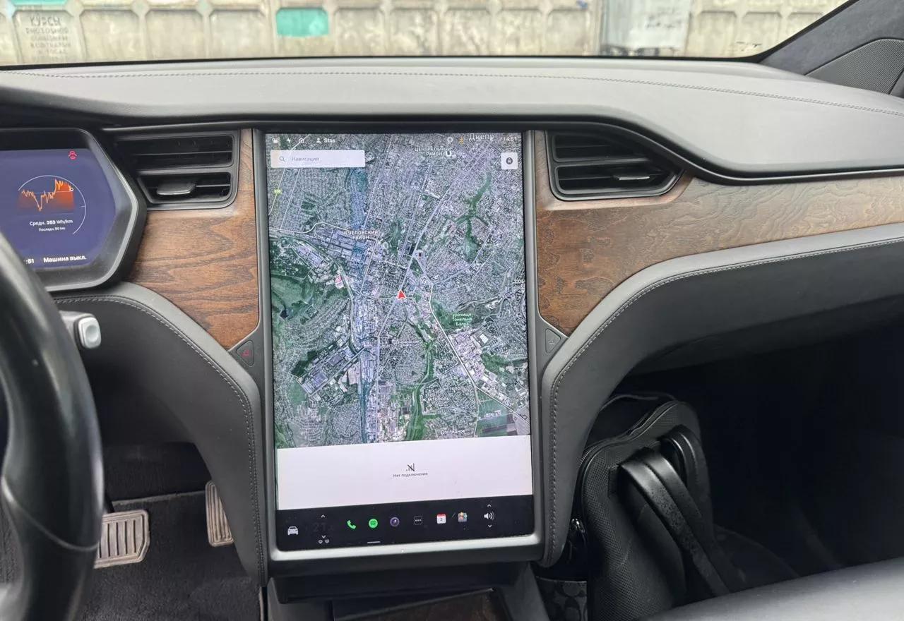 Tesla Model X  2018thumbnail221