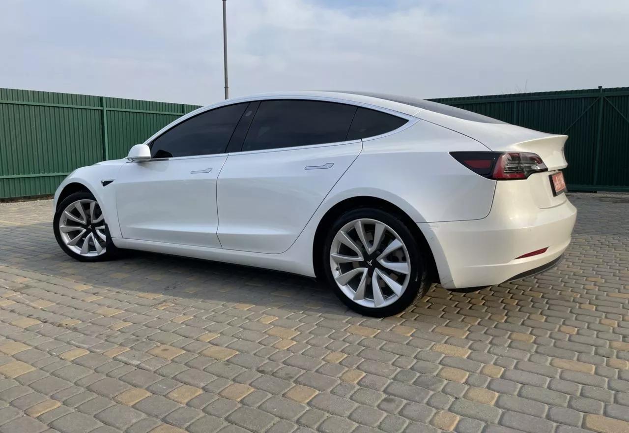 Tesla Model 3  80.5 kWh 202041