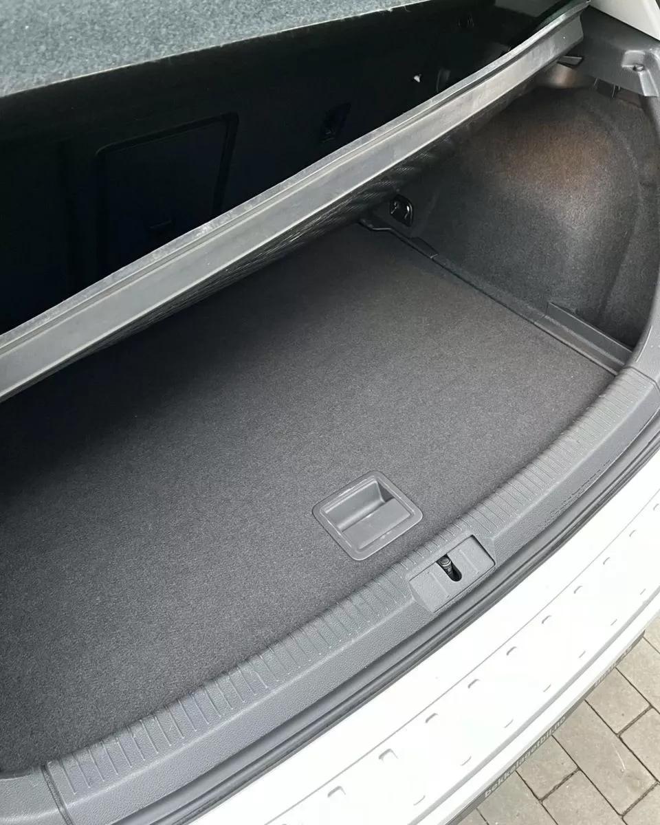 Volkswagen e-Golf  2018251