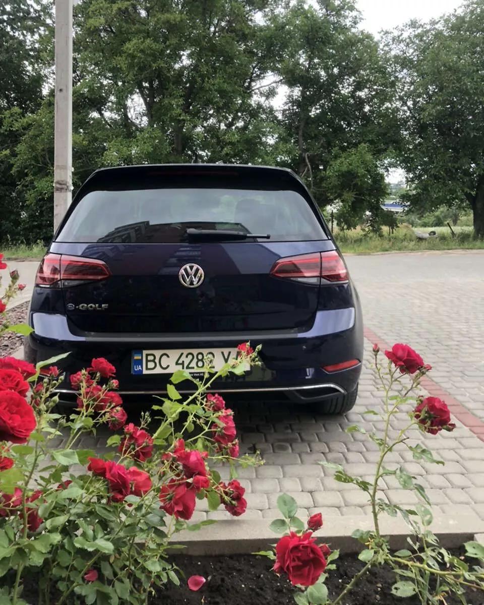 Volkswagen e-Golf  36 kWh 2018thumbnail161