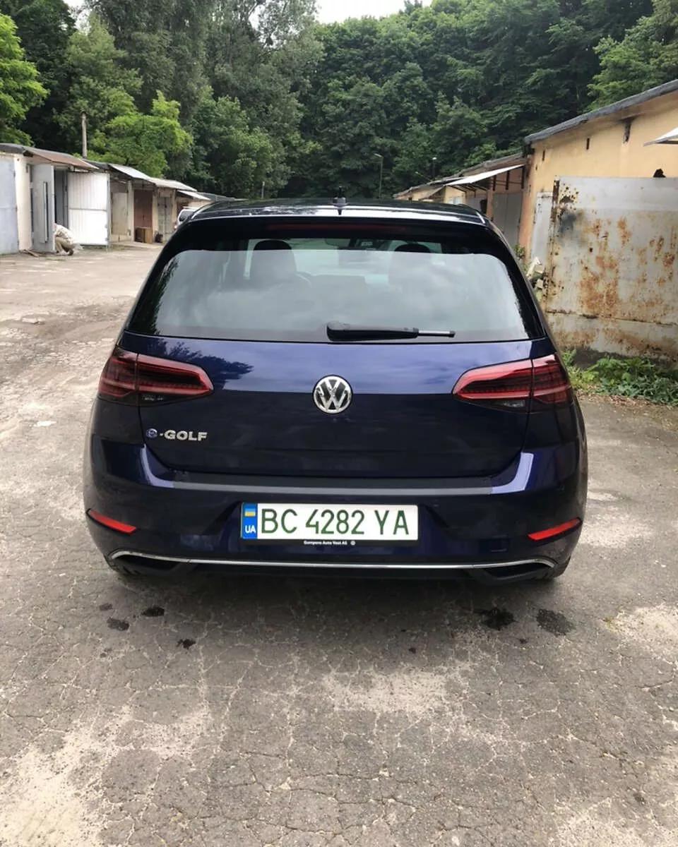 Volkswagen e-Golf  36 kWh 2018thumbnail211