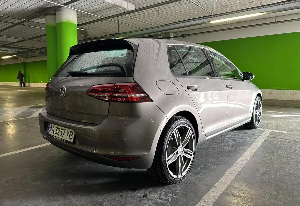 Volkswagen e-Golf  24 kWh 201511