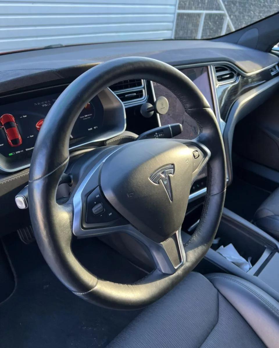 Tesla Model S  75 kWh 2017thumbnail211