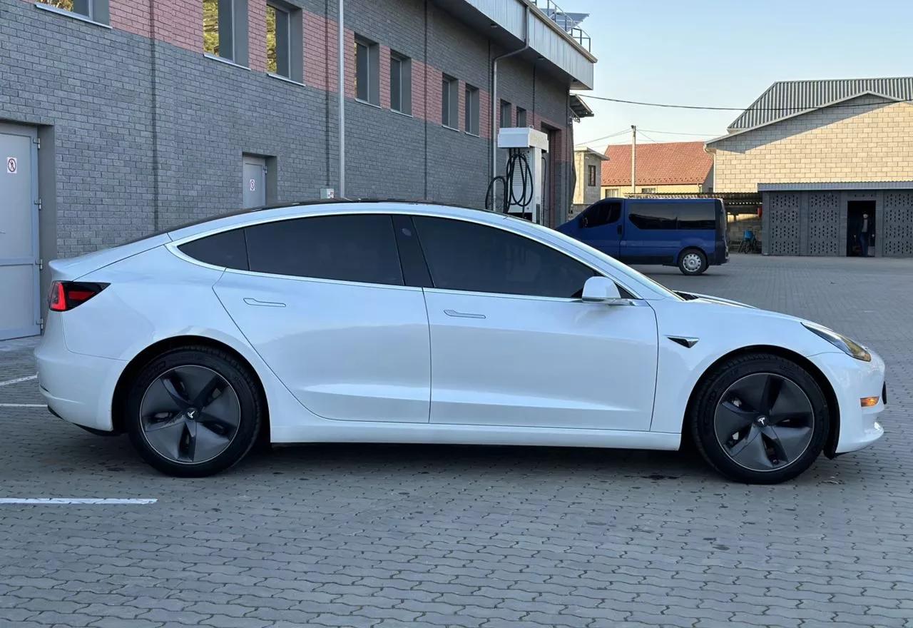 Tesla Model 3  202091