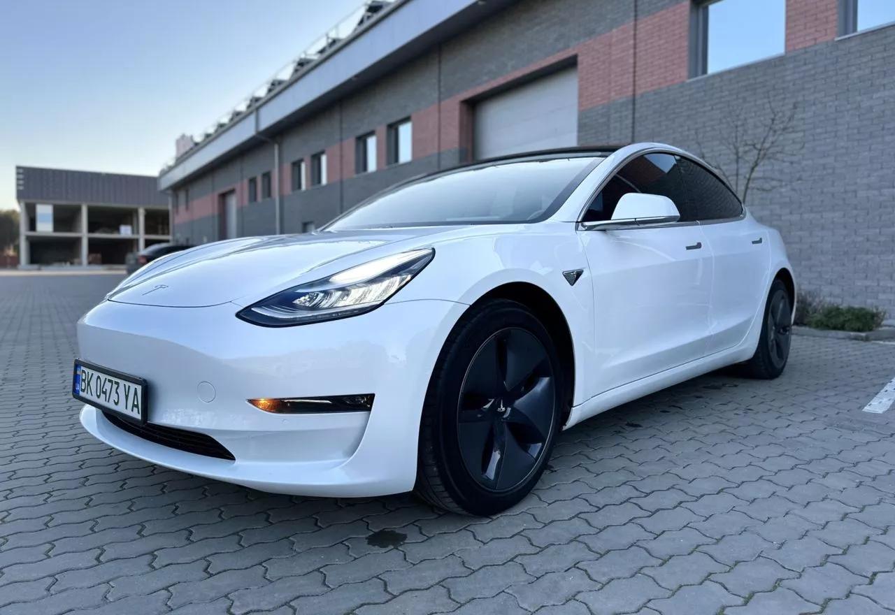Tesla Model 3  2020181
