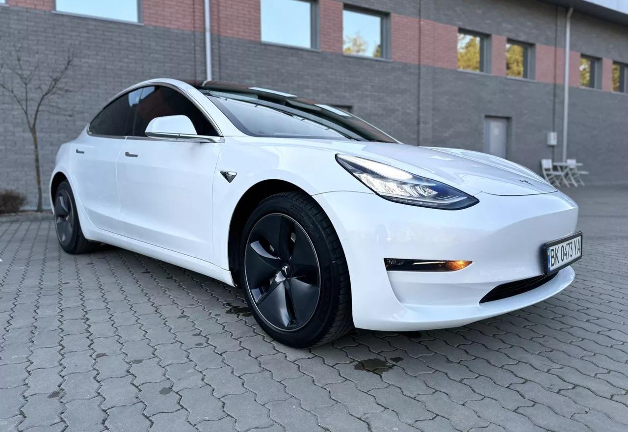 Tesla Model 3  2020191