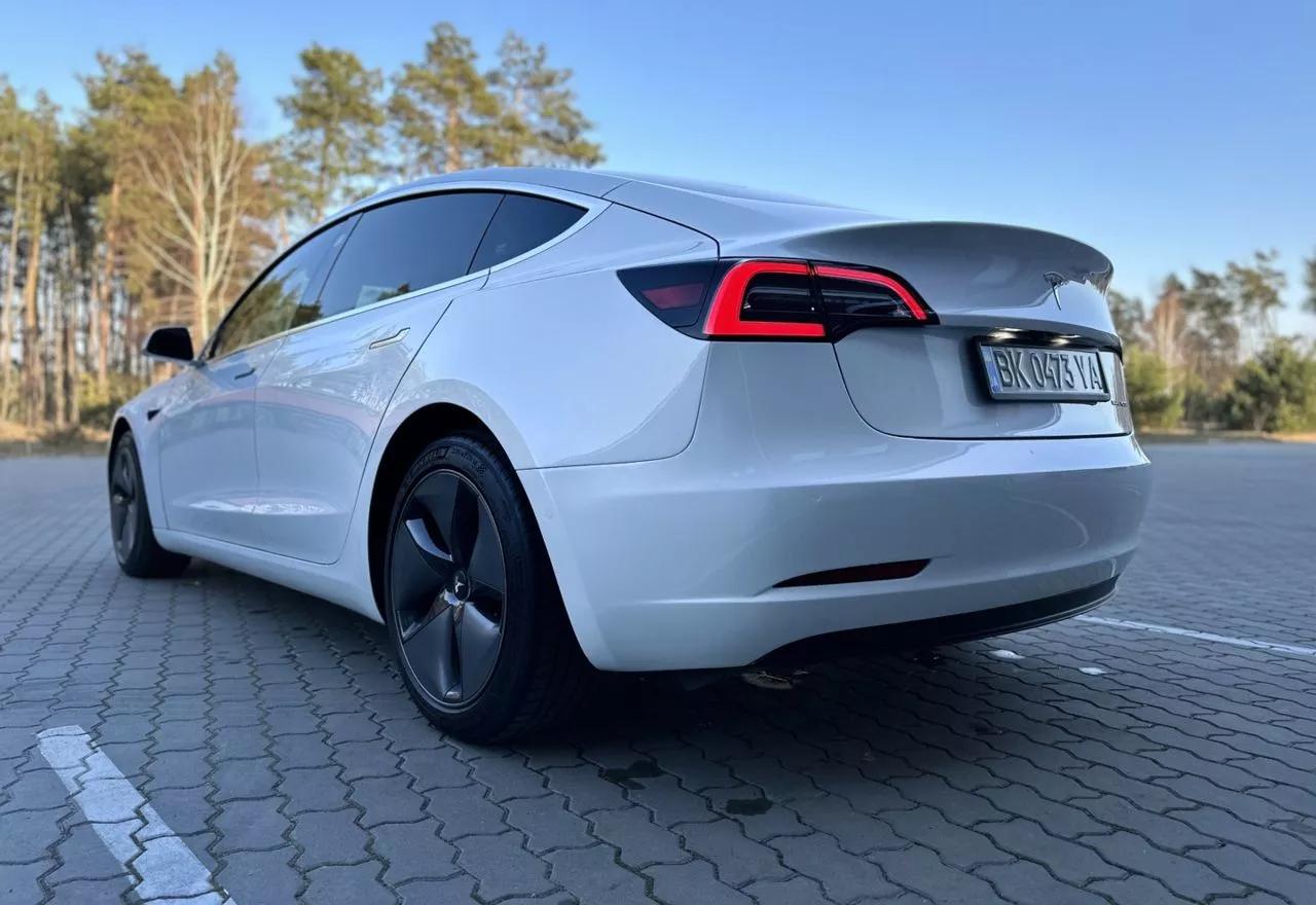 Tesla Model 3  2020201