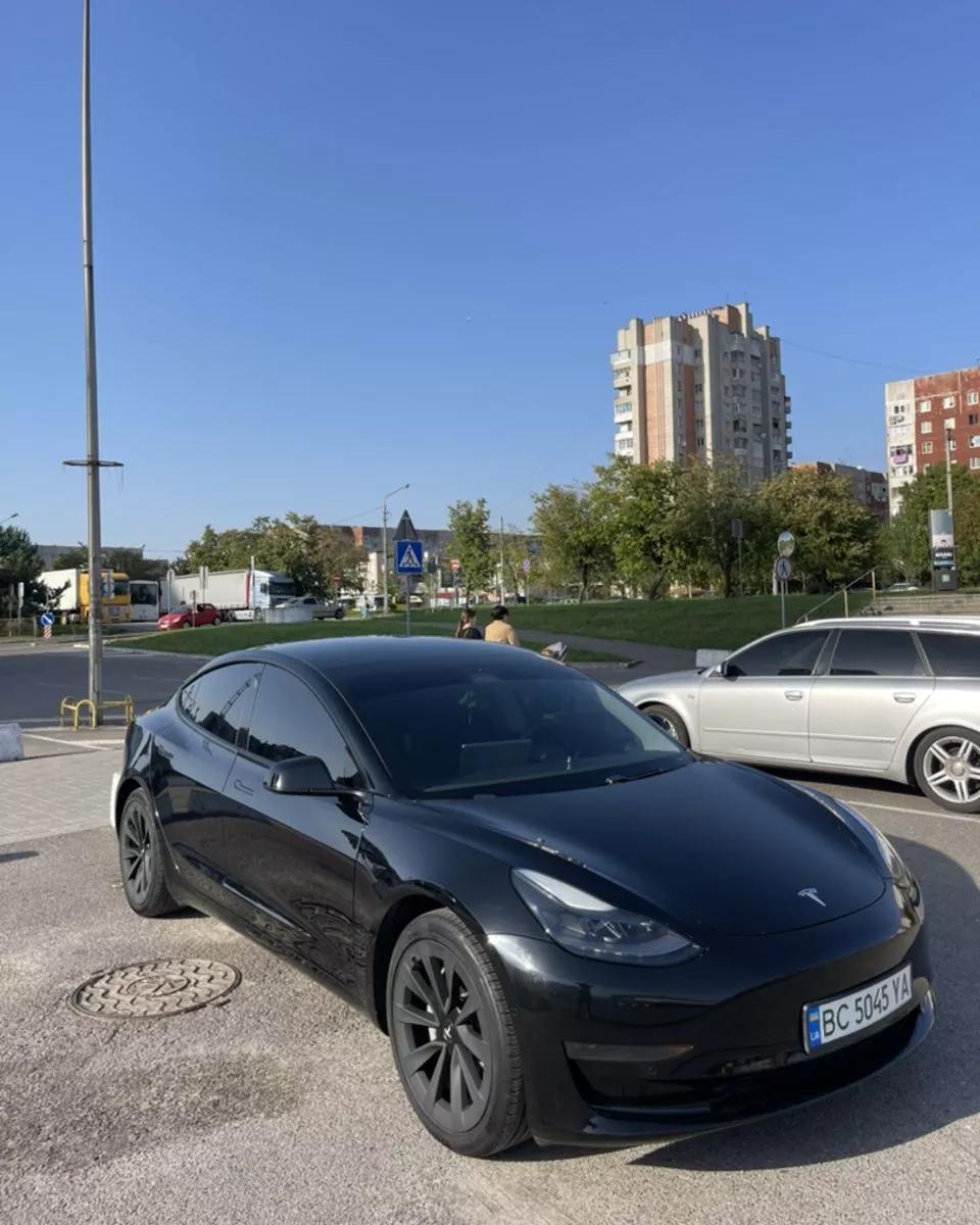 Tesla Model 3  54 kWh 2021thumbnail101