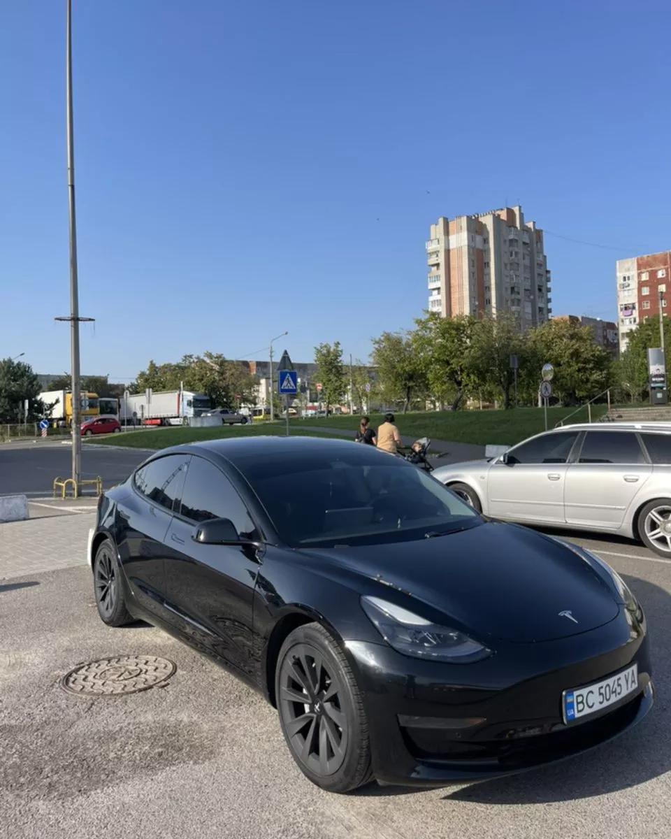 Tesla Model 3  54 kWh 2021thumbnail111
