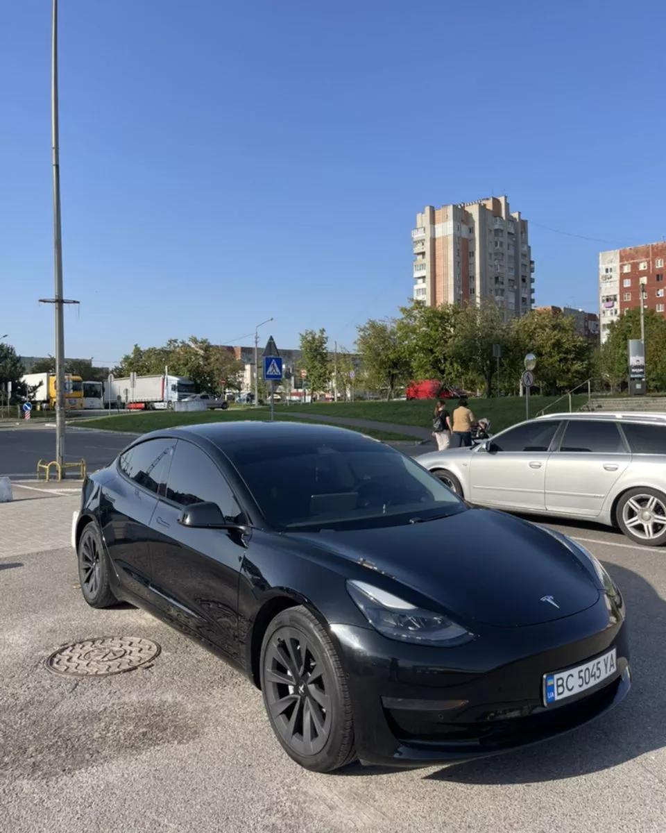 Tesla Model 3  54 kWh 2021121