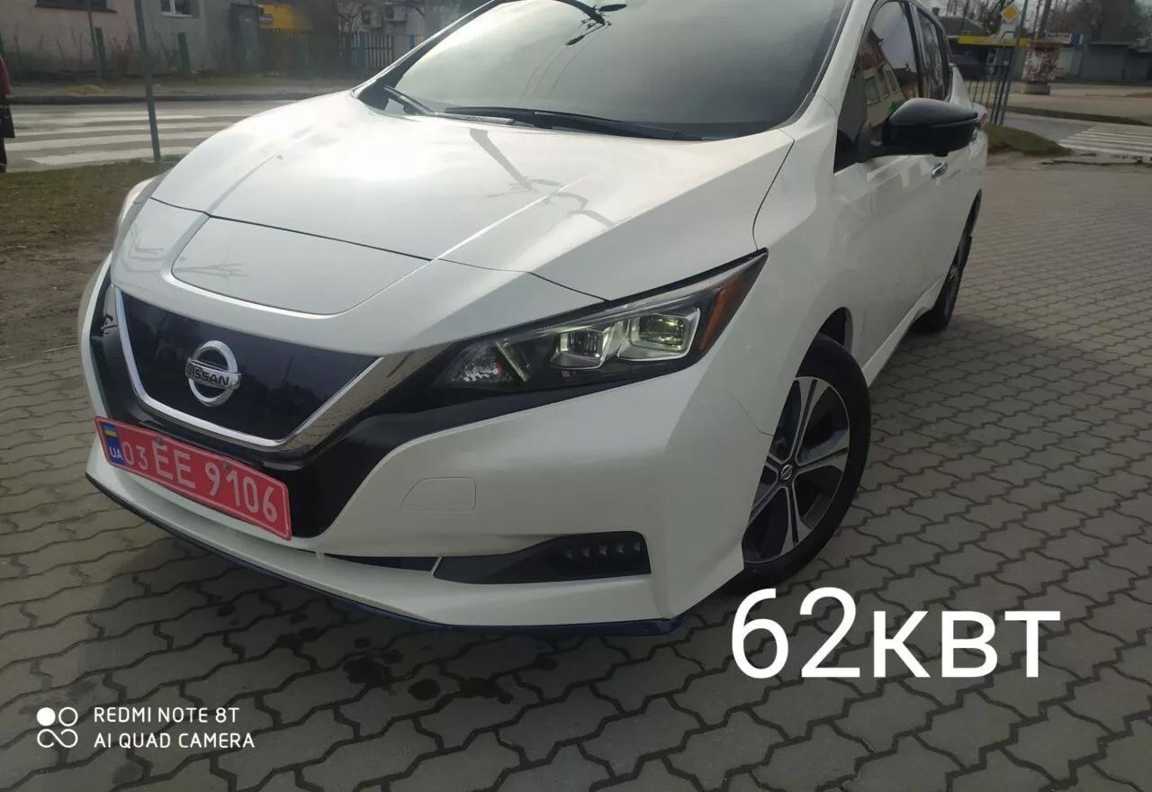 Nissan Leaf  62 kWh 2022thumbnail01