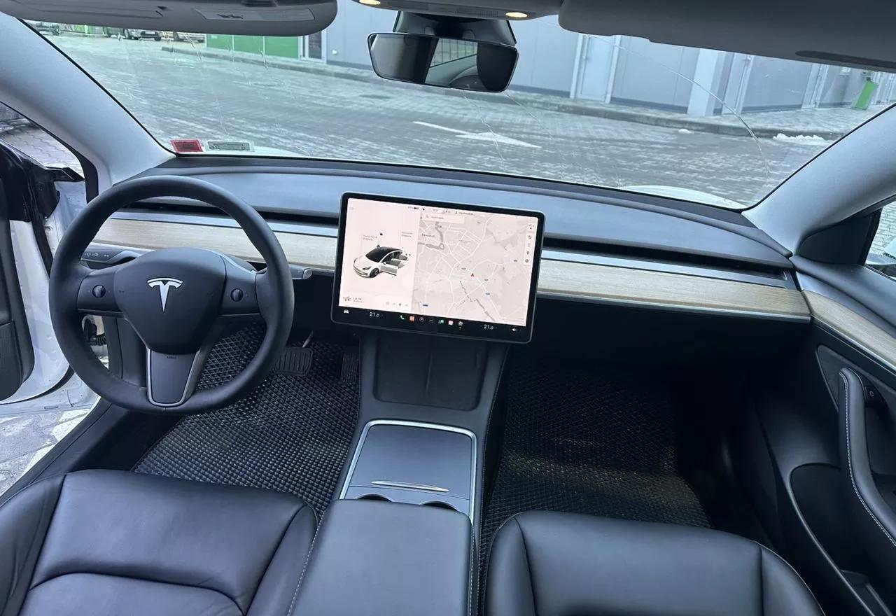 Tesla Model 3  54 kWh 2021111
