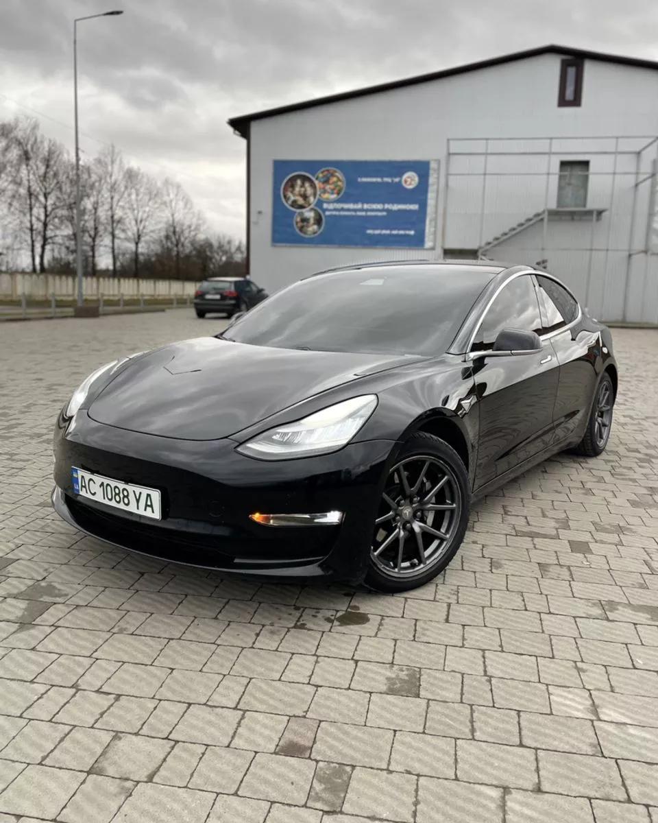 Tesla Model 3  62 kWh 201901