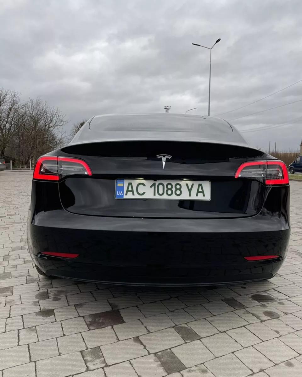 Tesla Model 3  62 kWh 2019thumbnail101