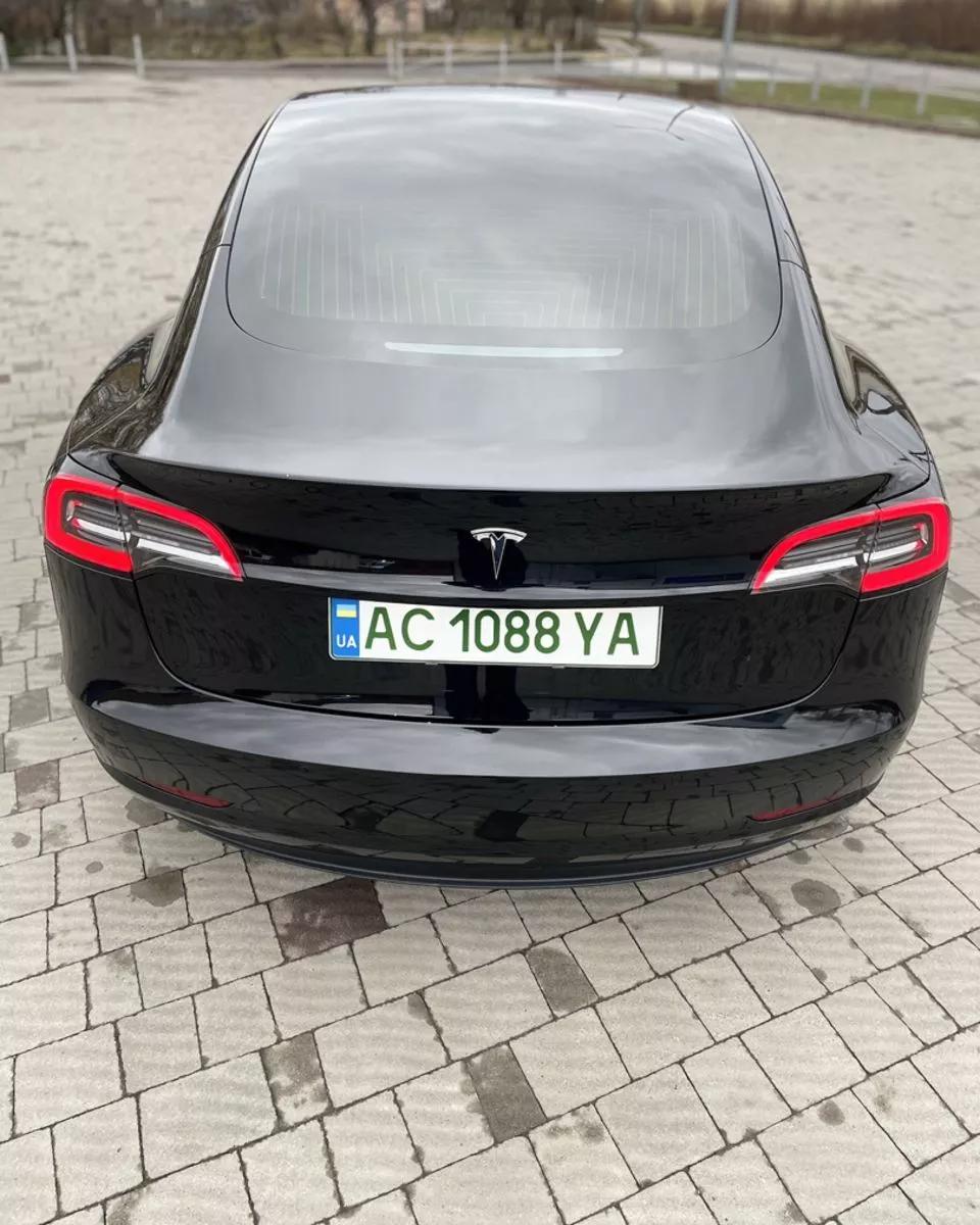 Tesla Model 3  62 kWh 2019thumbnail111