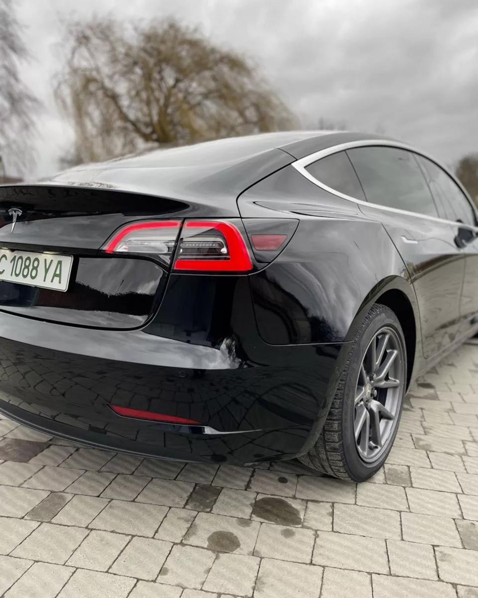 Tesla Model 3  62 kWh 2019121