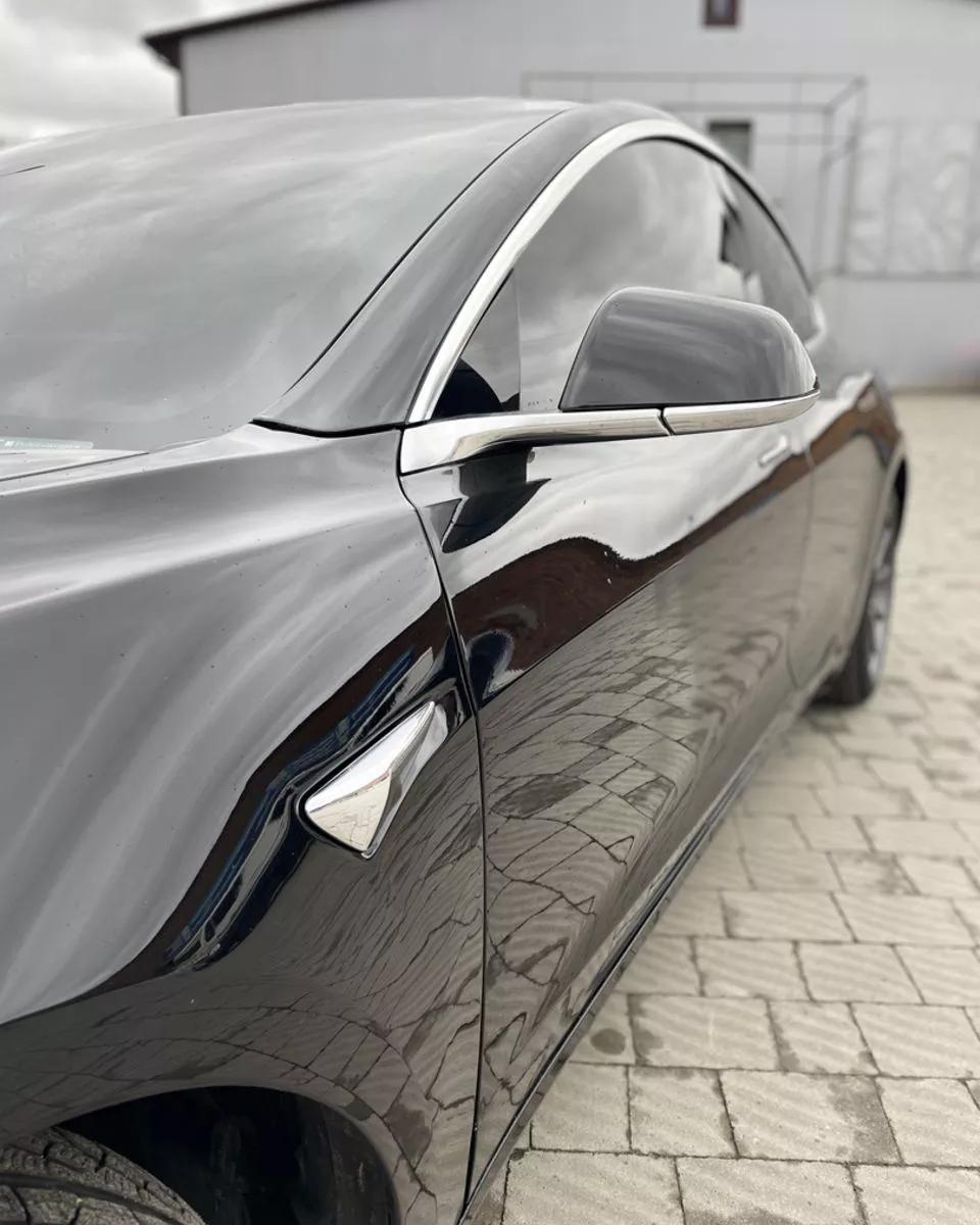 Tesla Model 3  62 kWh 2019181