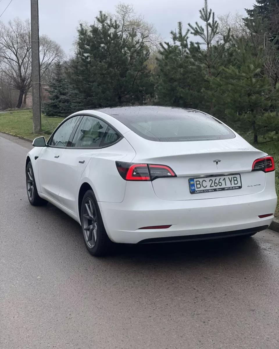 Tesla Model 3  80.5 kWh 202151