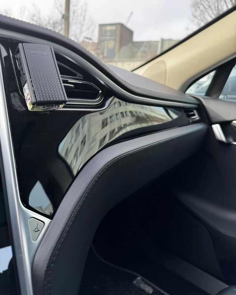 Tesla Model S  60 kWh 201341