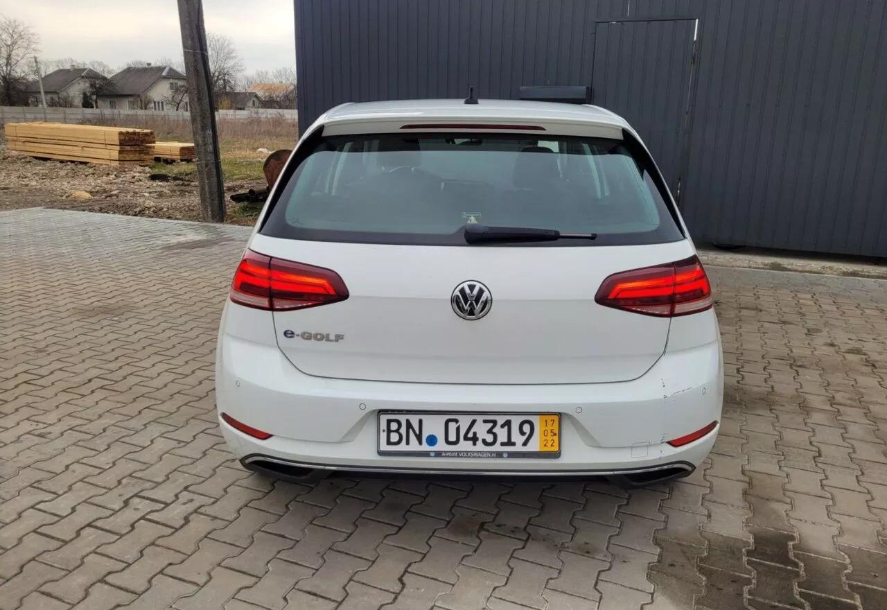 Volkswagen e-Golf  36 kWh 2017thumbnail151