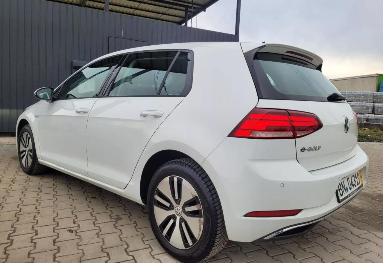 Volkswagen e-Golf  36 kWh 2017thumbnail181