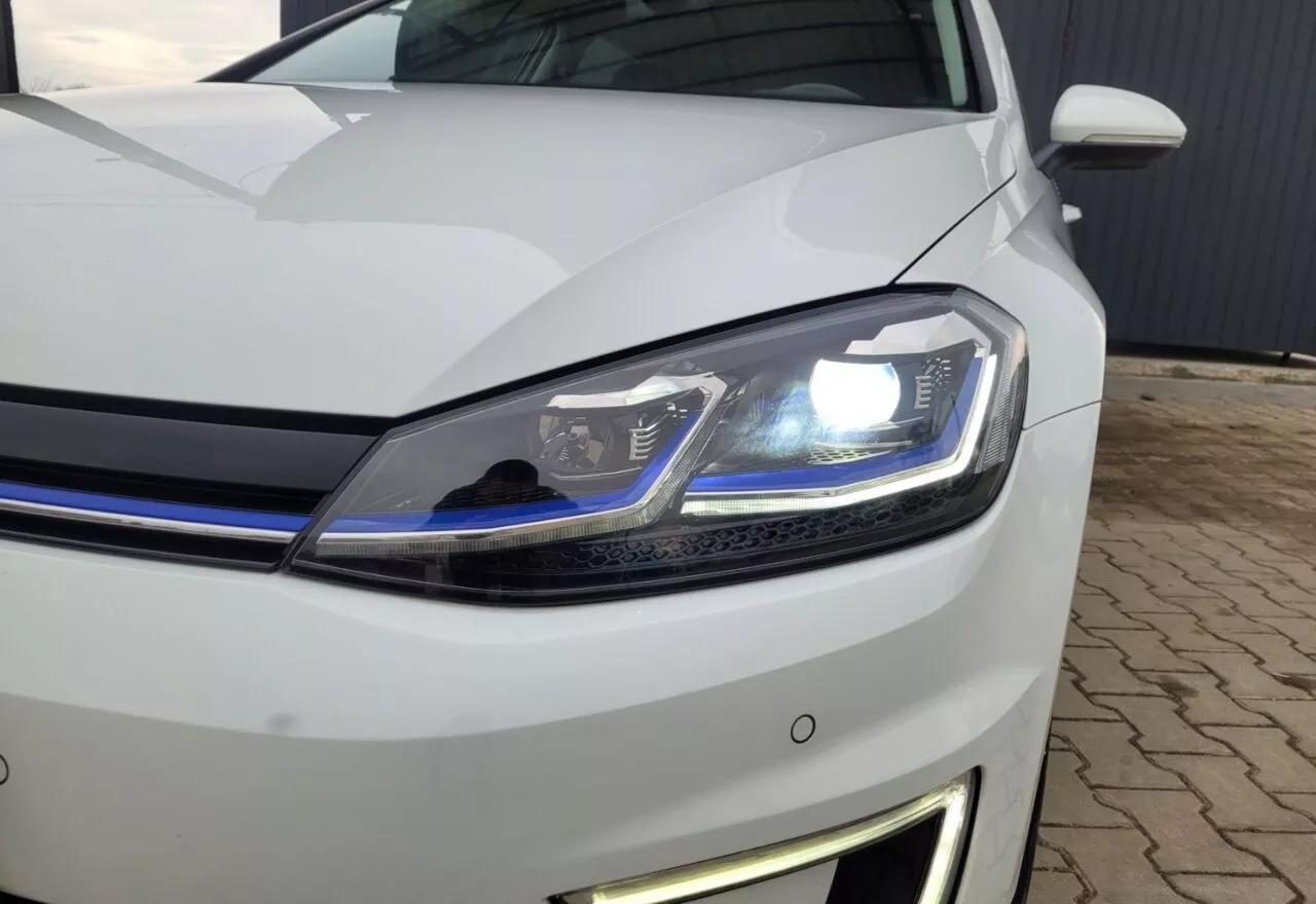 Volkswagen e-Golf  36 kWh 2017thumbnail211