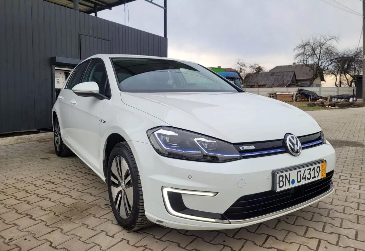Volkswagen e-Golf  36 kWh 2017thumbnail271