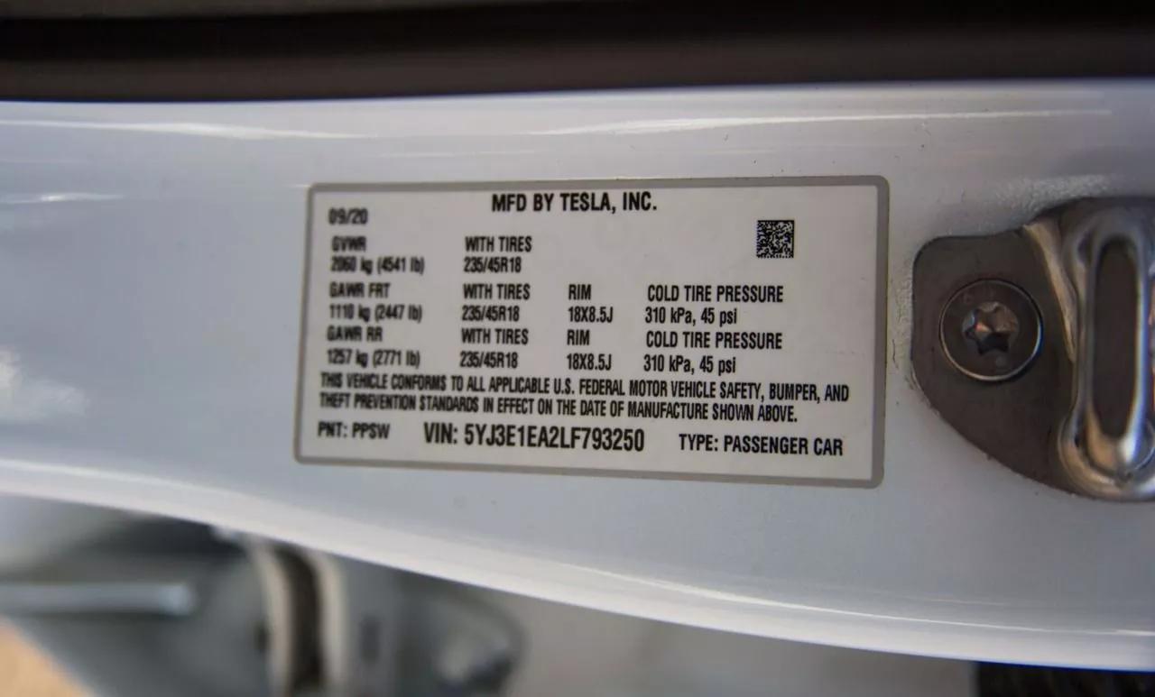 Tesla Model 3  55 kWh 2020thumbnail141
