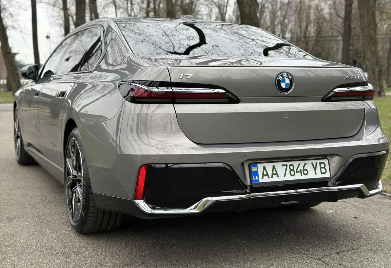 BMW i7  101.7 kWh 202291