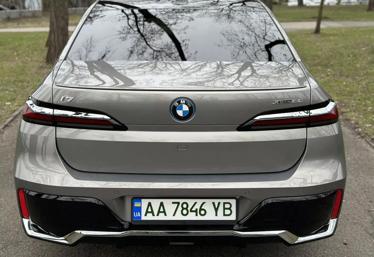 BMW i7  101.7 kWh 2022thumbnail121
