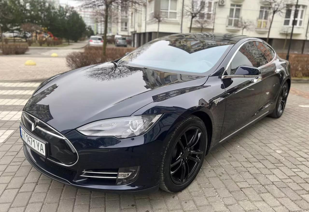 Tesla Model S  2015thumbnail51