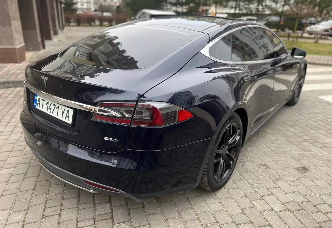 Tesla Model S  2015thumbnail131