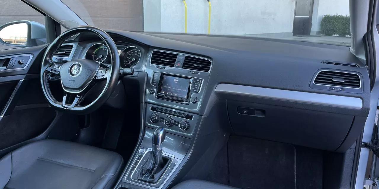 Volkswagen e-Golf  24 kWh 2015thumbnail191