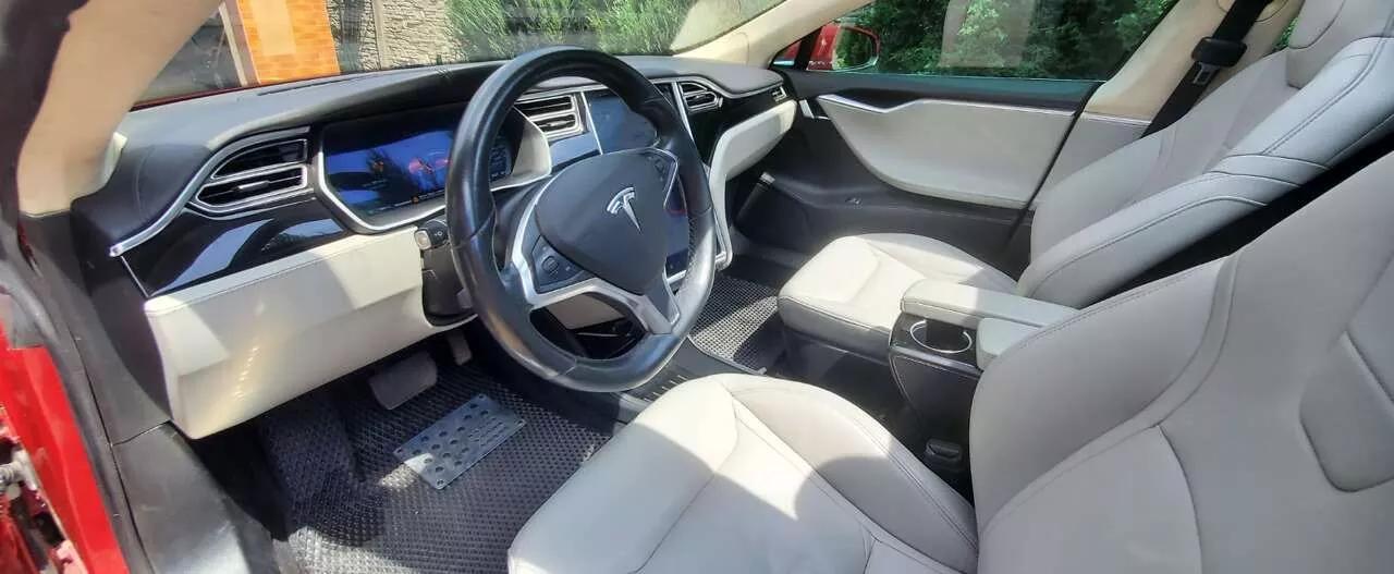 Tesla Model S  2016131