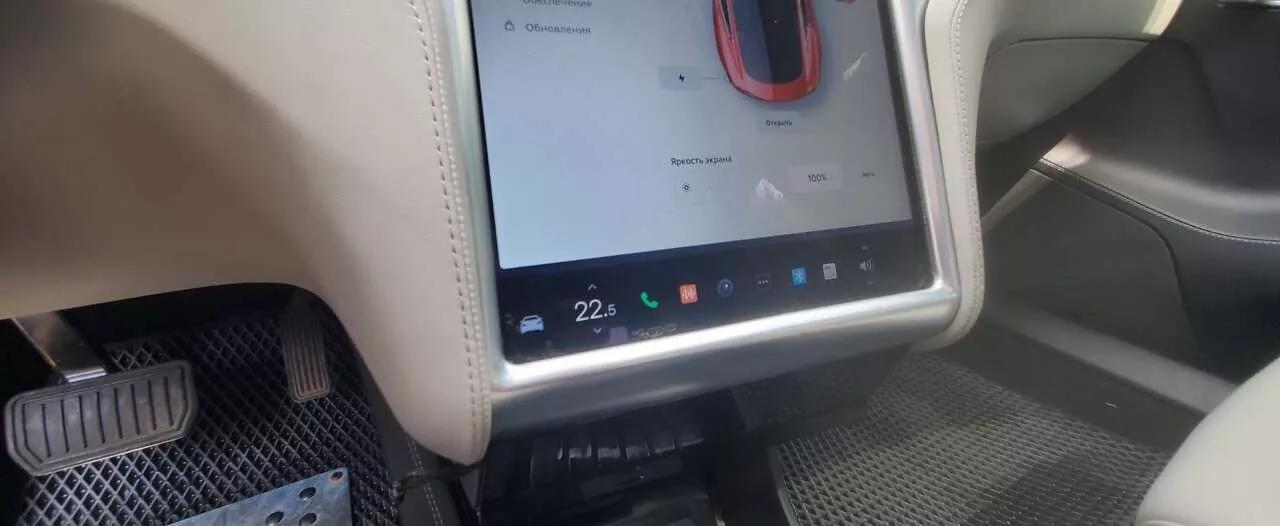 Tesla Model S  2016thumbnail211