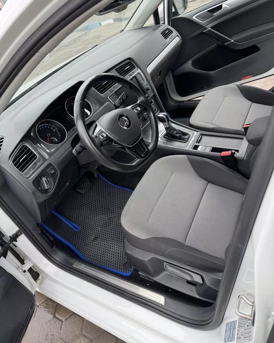 Volkswagen e-Golf  24 kWh 2014thumbnail111