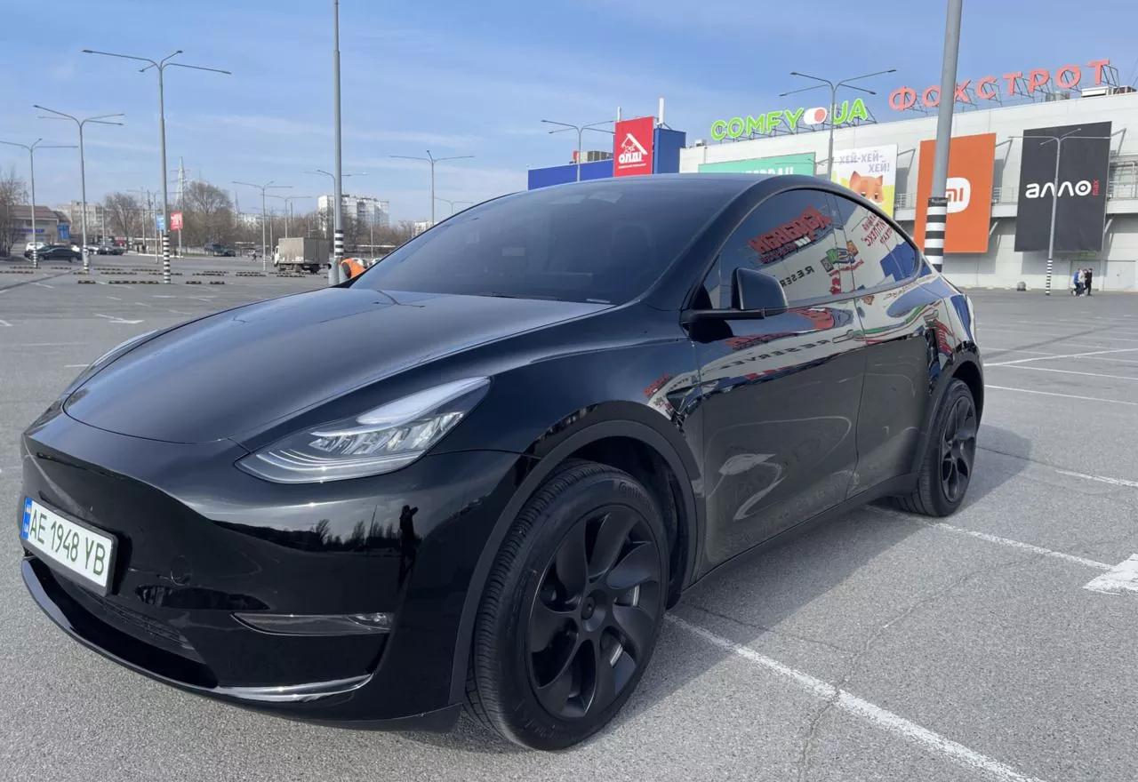 Tesla Model Y  80.5 kWh 202371