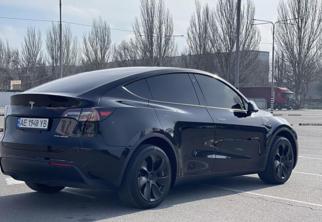 Tesla Model Y  80.5 kWh 2023thumbnail171