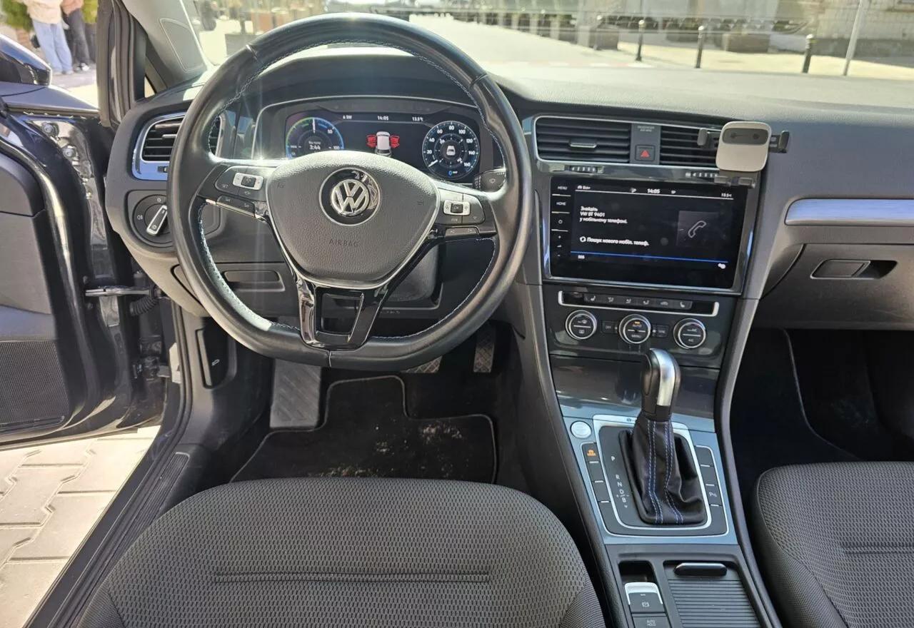 Volkswagen e-Golf  36 kWh 2020thumbnail101