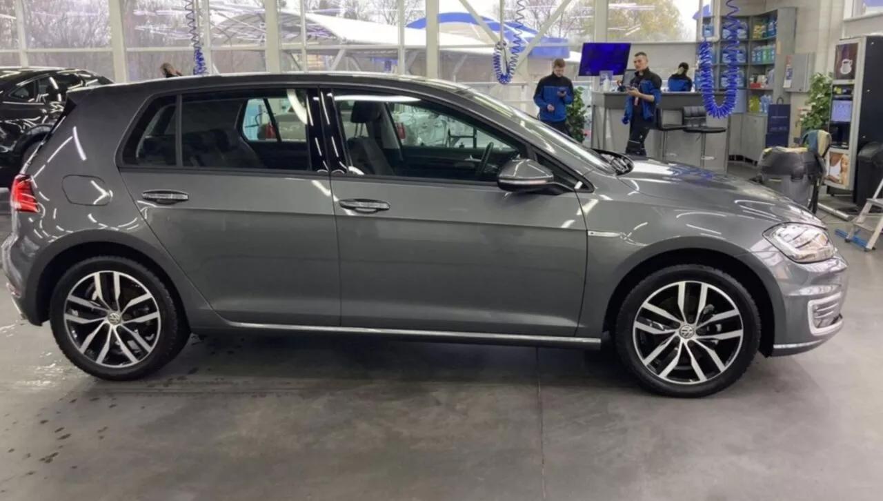 Volkswagen e-Golf  36 kWh 202051