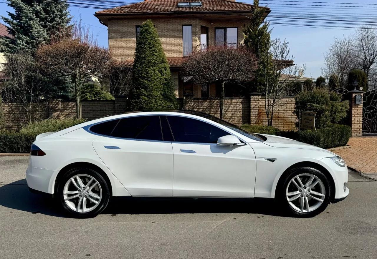 Tesla Model S  90 kWh 201501