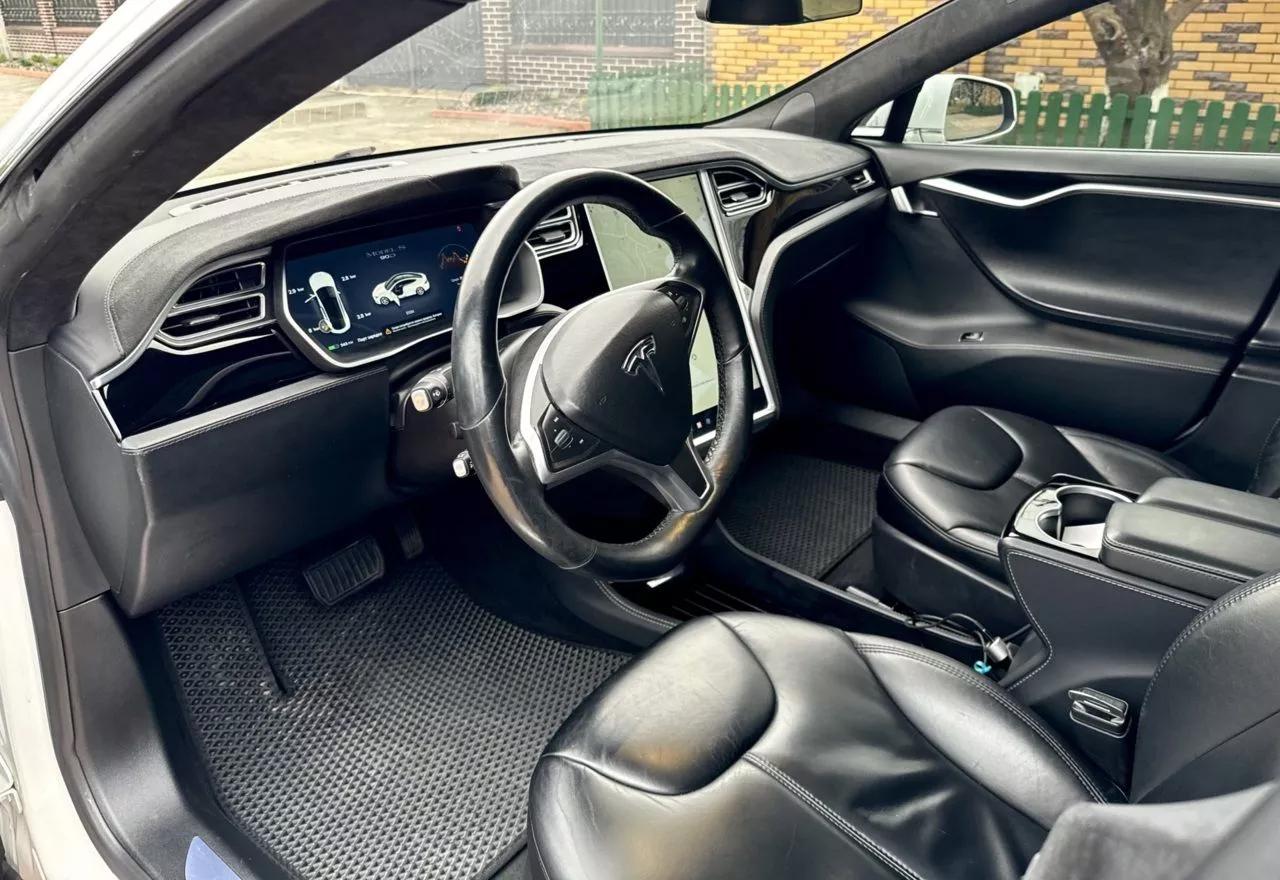 Tesla Model S  90 kWh 201571