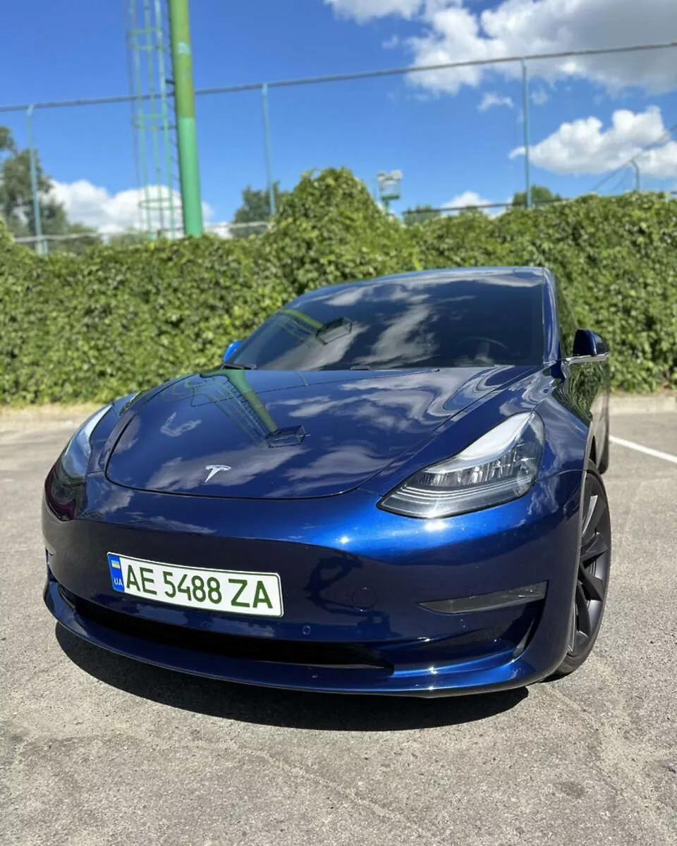 Tesla Model 3  202001